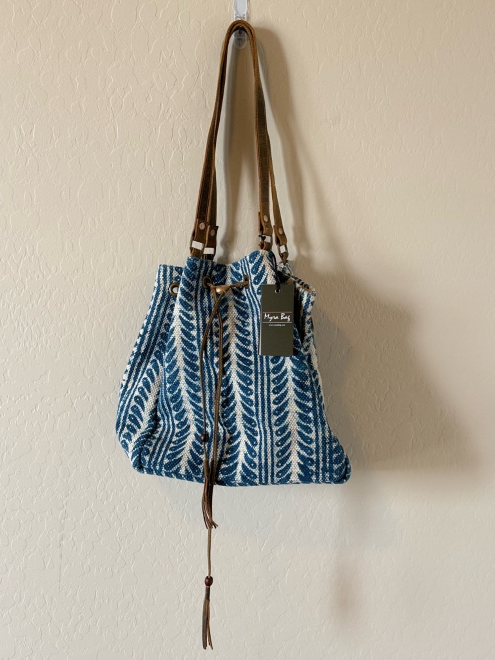 NWT - Myra Blue Raindrop Bucket Bag - Picture 4 of 11